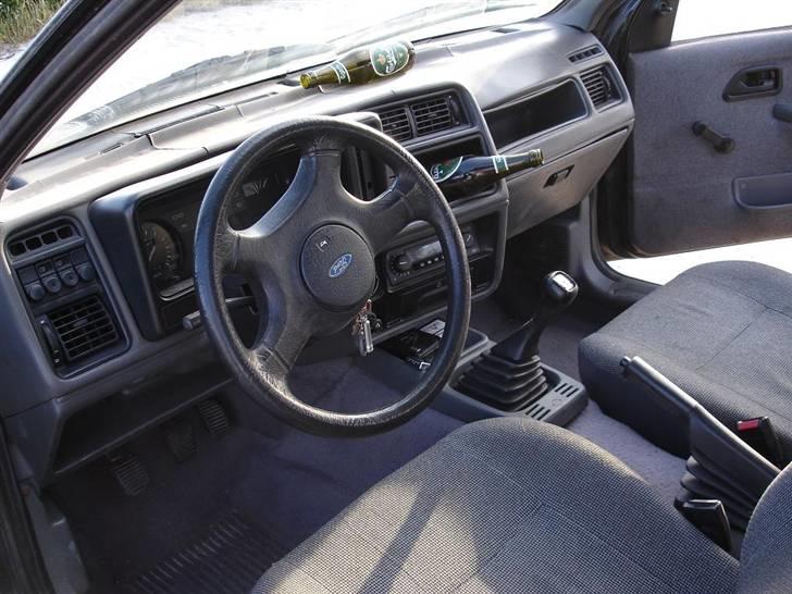 Ford Sierra 1.6 (Solgt) - pænt interiør billede 5