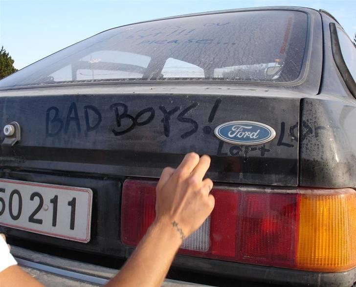 Ford Sierra 1.6 (Solgt) - her bliver den gejlet professionelt billede 8