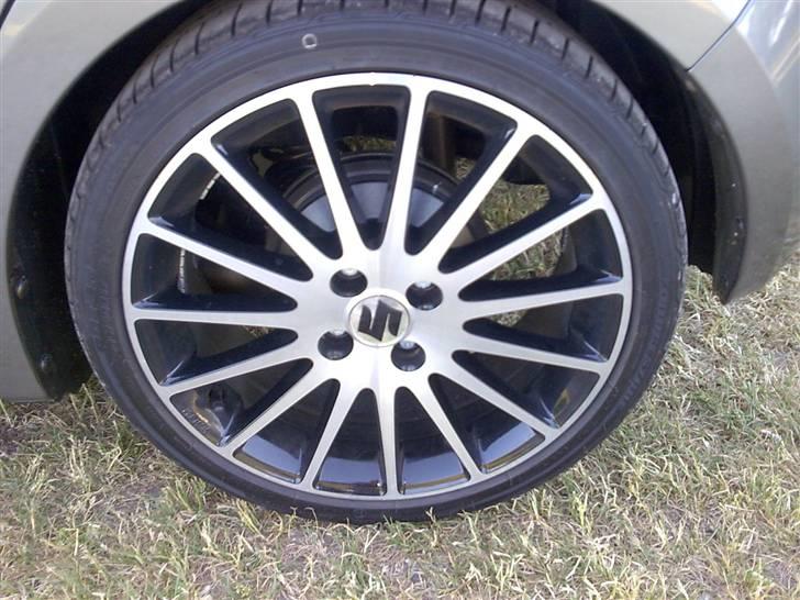 Suzuki Swift "Solgt" - Der kom lige andre kapsler på, det kom sku til at se godt ud billede 8