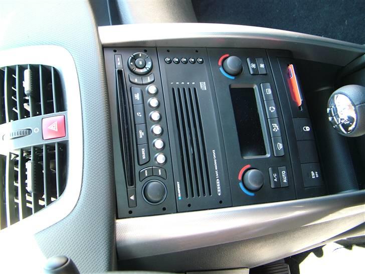 Peugeot 207 S16  - 5 CD changer billede 9