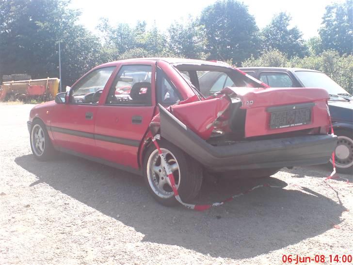 Opel Vectra solgt - spritbilist tog den op i røven af min dejlige vectra billede 6