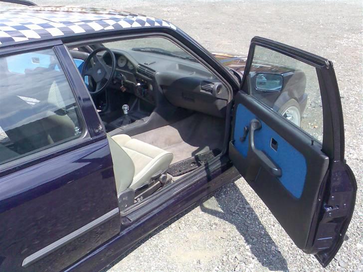 BMW 320i Coupe (SOLGT) billede 7