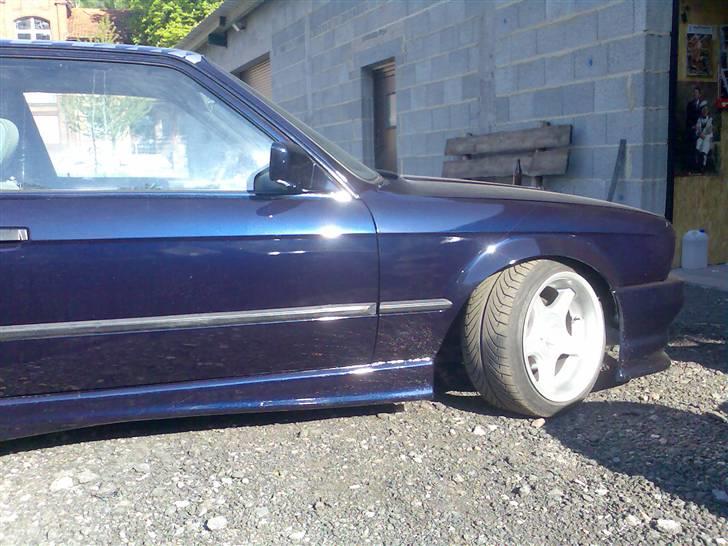 BMW 320i Coupe (SOLGT) billede 9