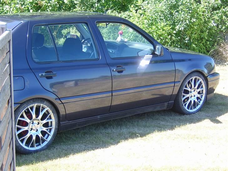 VW vento 1.8 clx SOLGT billede 2