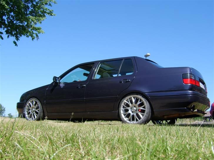 VW vento 1.8 clx SOLGT billede 16