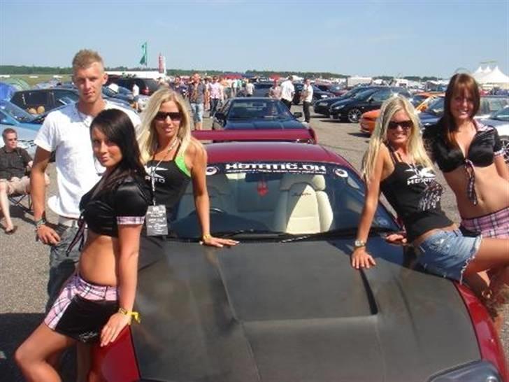 Toyota supra IV - Med de gamle fælge på samt spoile. Og inden kulfiberhjelmen blev lakeret.. billede 4