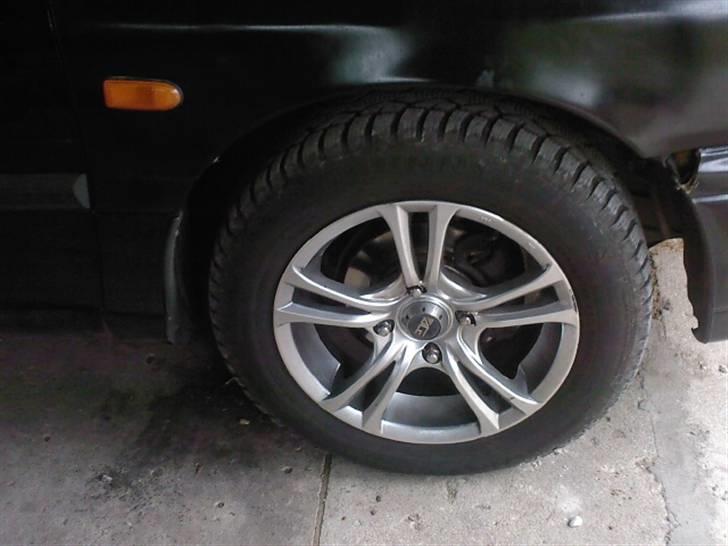 Nissan Primera P10 --Byttet-- - Vinterfælgene:P billede 2