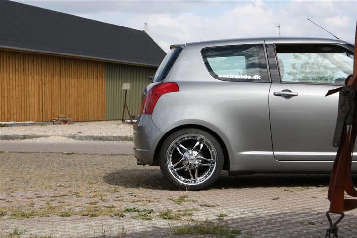 Suzuki Swift 1,5 GLA billede 2