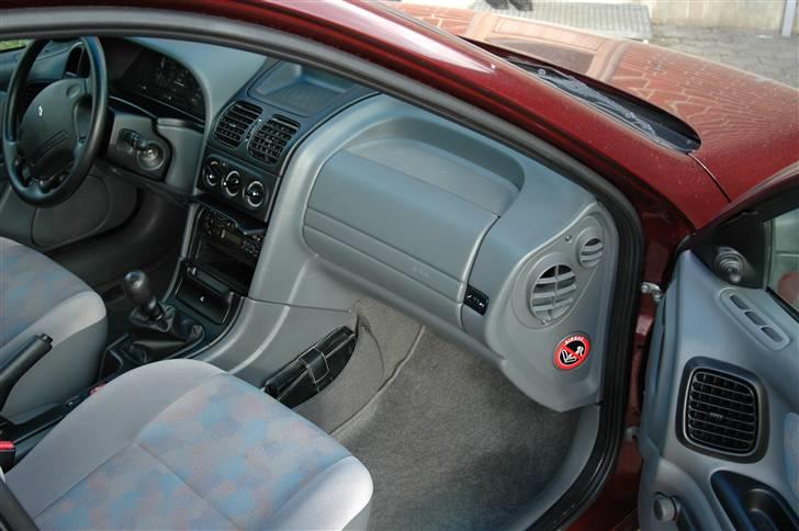 Renault Laguna RN (Solgt) billede 6