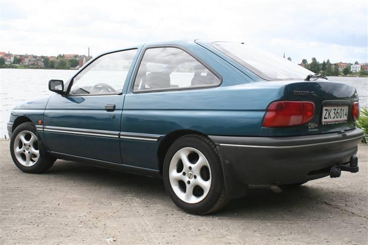 Ford Escort 1,6 CL (R.I.P) billede 1