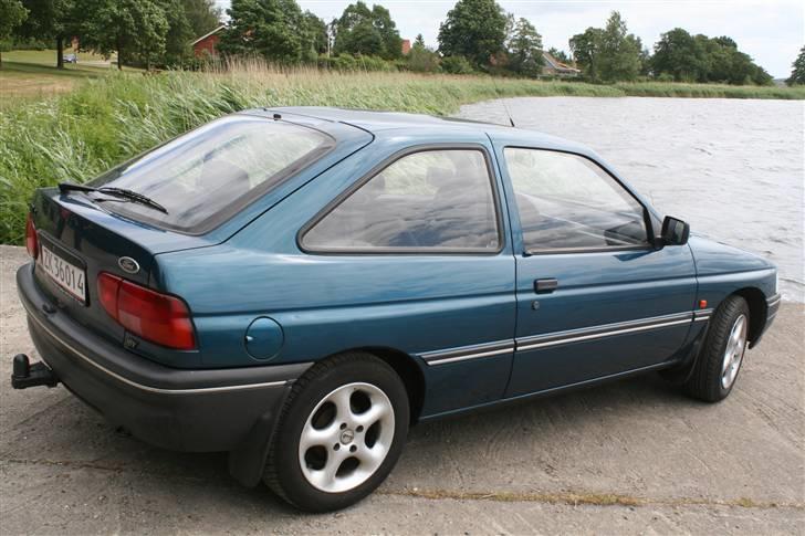Ford Escort 1,6 CL (R.I.P) billede 2