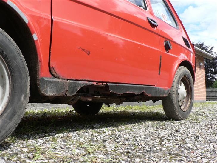 Fiat 126 "Solgt" - den er virkelig rusten da jeg fik den billede 2