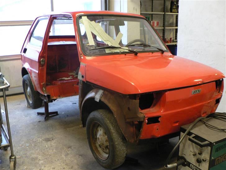 Fiat 126 "Solgt" - så er jeg godt i gang med at lave den  billede 3