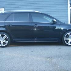 Toyota Avensis stv.