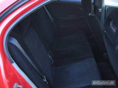 Nissan Primera 2.0e GT Solgt - Syntes selv at den står meget pæn indeni billede 5