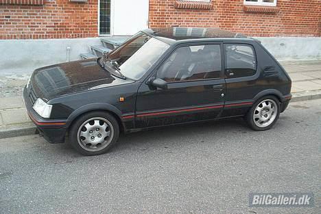 Peugeot 1,9 GTI billede 1