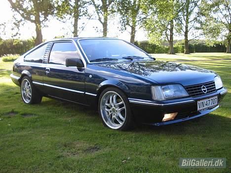 Opel monza 3000 24v billede 3