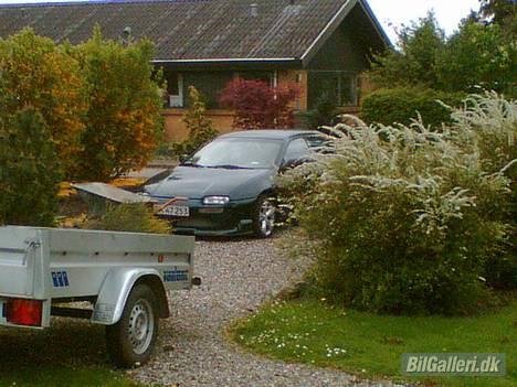 Mazda 323F GLX... (SOLGT) billede 2