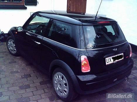 Mini Mini One Solgt 21.4 - her har den så fået sine vinter sutter på :) bemærk original kapslerne billede 7