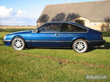 Opel monza 3000 24v billede 5