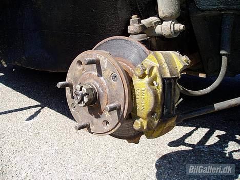 Mini Mascot Special *SOLGT* - 7,5" skiver til 10" hjul. Bremser fantastisk godt, men er dog uden bremseforstærker, så der skal trykkes til! Dog koster skiverne 800,- stk. Lidt en udgift, når man før kørte Golf2... billede 8