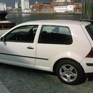 VW golf (SOLGT)