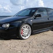 VW 4 gti  r32 fmj  SOLGT.