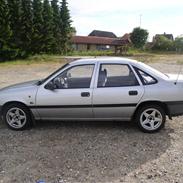Opel vectra  2,0i 8v  SOLGT