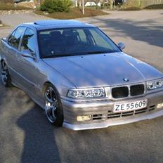BMW 325i