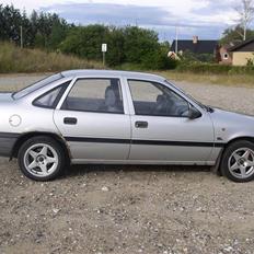 Opel vectra  2,0i 8v  SOLGT