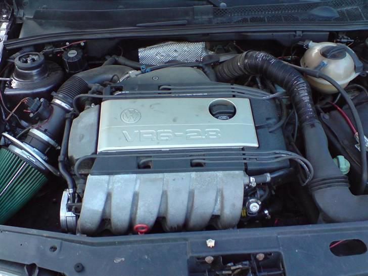 VW Golf 3 VR6 SOLGT - Hjertet der sådan rykker pænt godt. Bmw 325I 24V kan godt gå hjem og ligge sig. billede 10