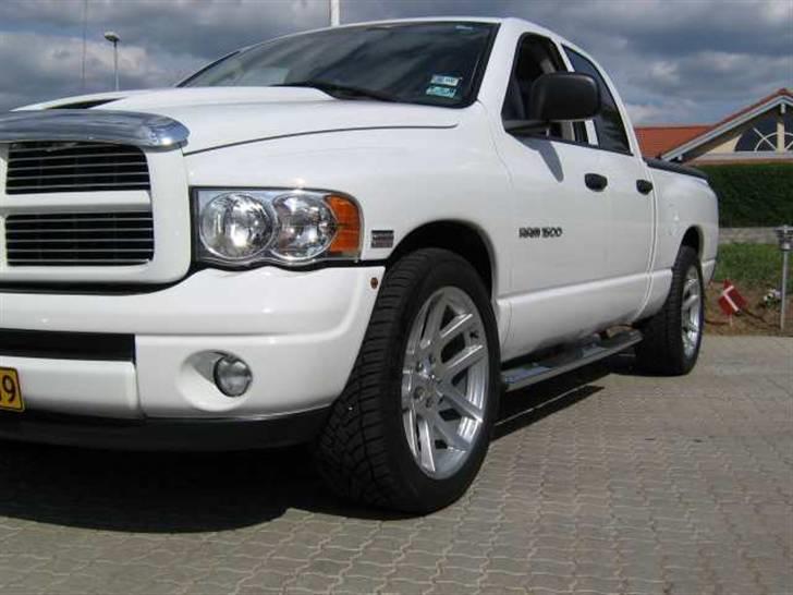 Dodge Ram 1500 SLT Quad CAB billede 3