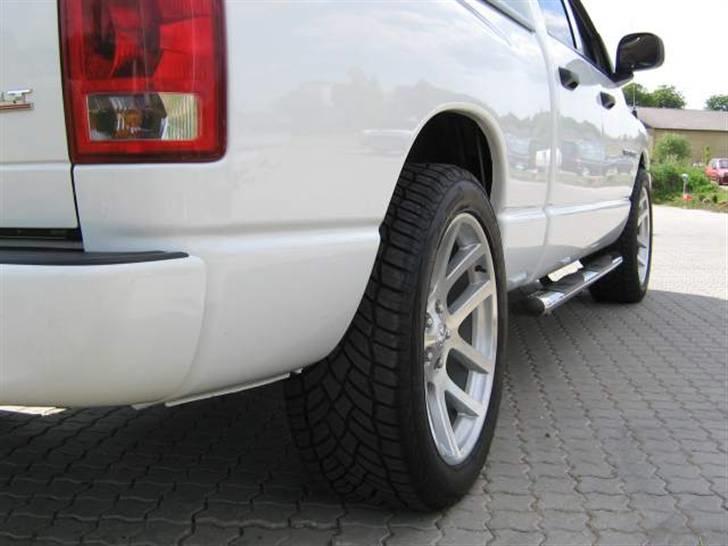 Dodge Ram 1500 SLT Quad CAB billede 5