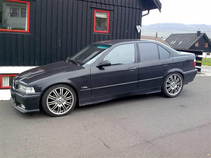 BMW  320i  død =0( billede 2