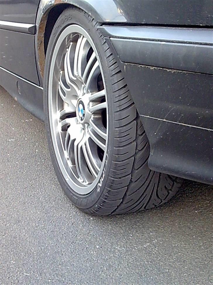 BMW  320i  død =0( billede 5