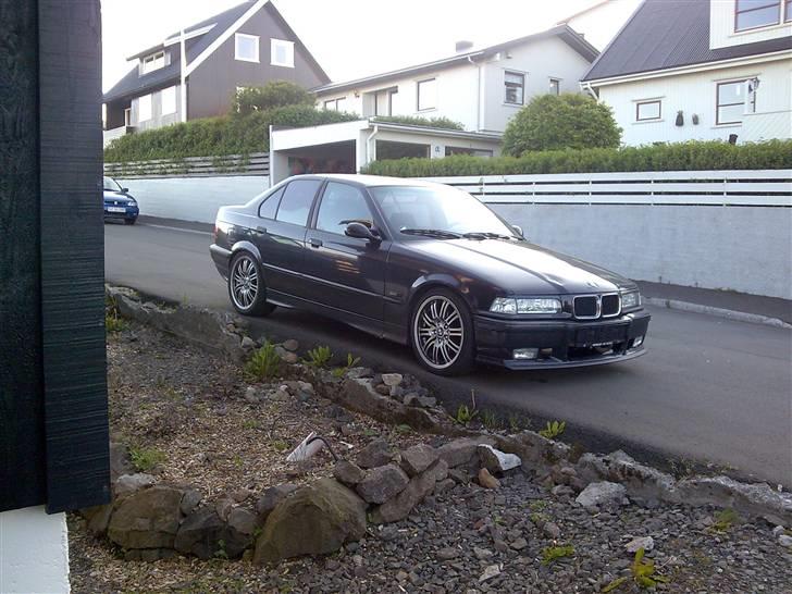 BMW  320i  død =0( billede 11