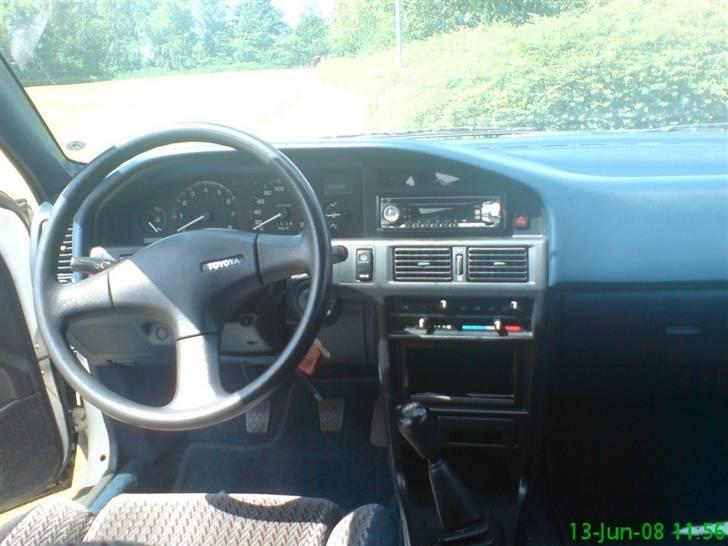 Toyota Corolla 1.3 XLI  ( SOLGT) - Standard rat , men kommer snart et andet. billede 3