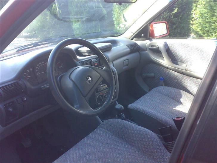 Opel Astra f caravan (solgt) - den pæne men desværre stadigvæk std. kabine billede 4