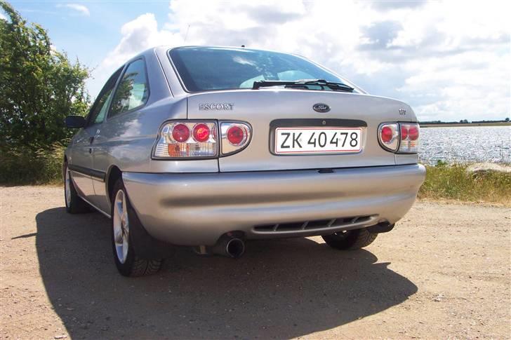 Ford escort 1,8  billede 1