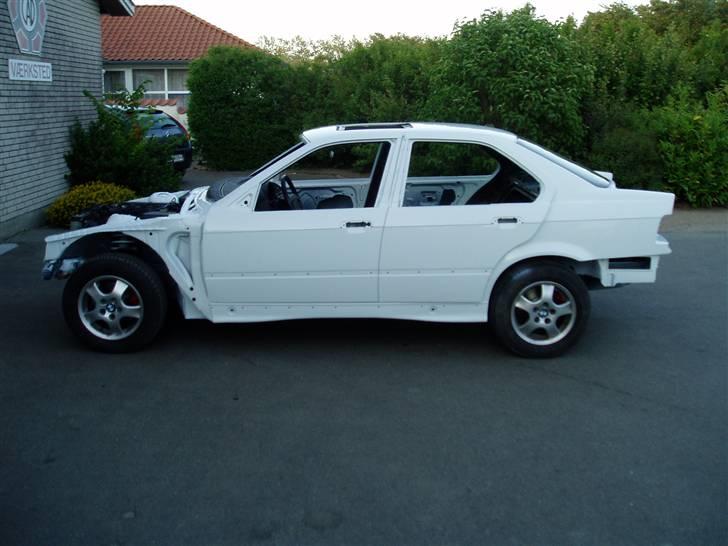 BMW E36 320i -Solgt- billede 10