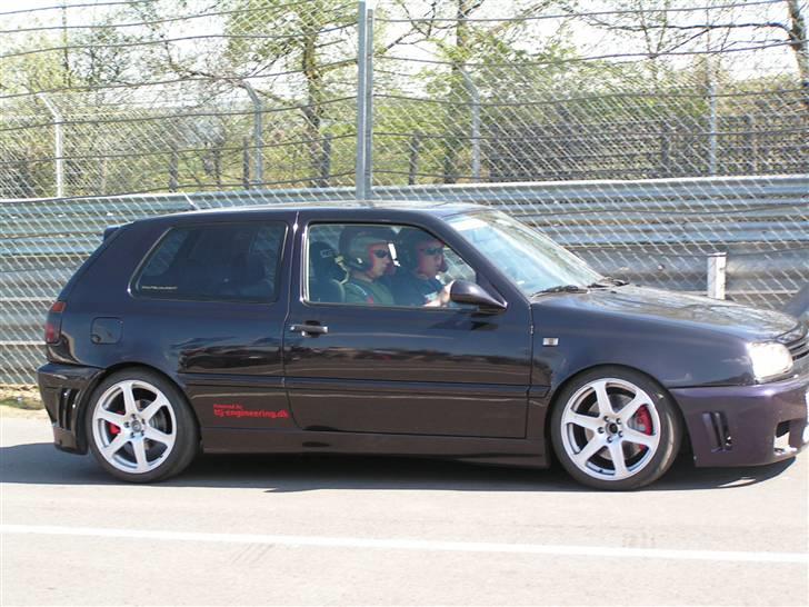 VW Golf VR6 Bi-Turbo - Ved Batalingsanlæget på Nurenburg Ring billede 2