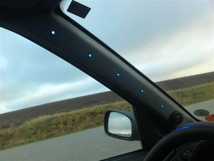 Peugeot 306 *SKROTTET* - Det ser pisse fedt ud om aftenen det der ! :D billede 5