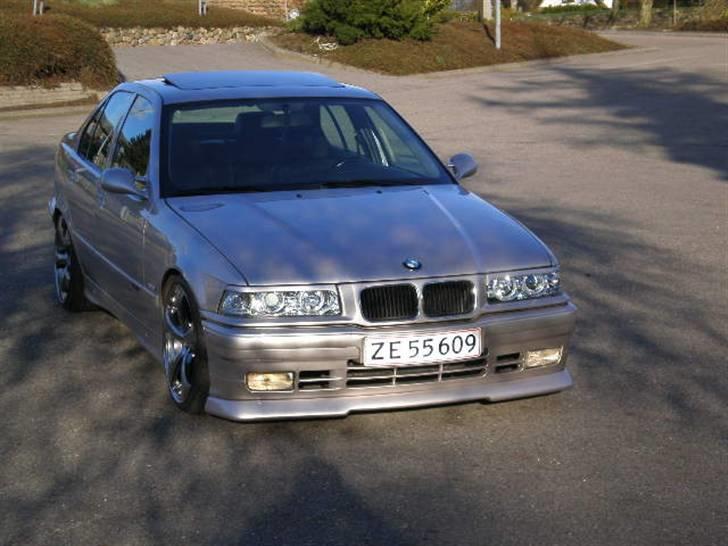 BMW 325i billede 4