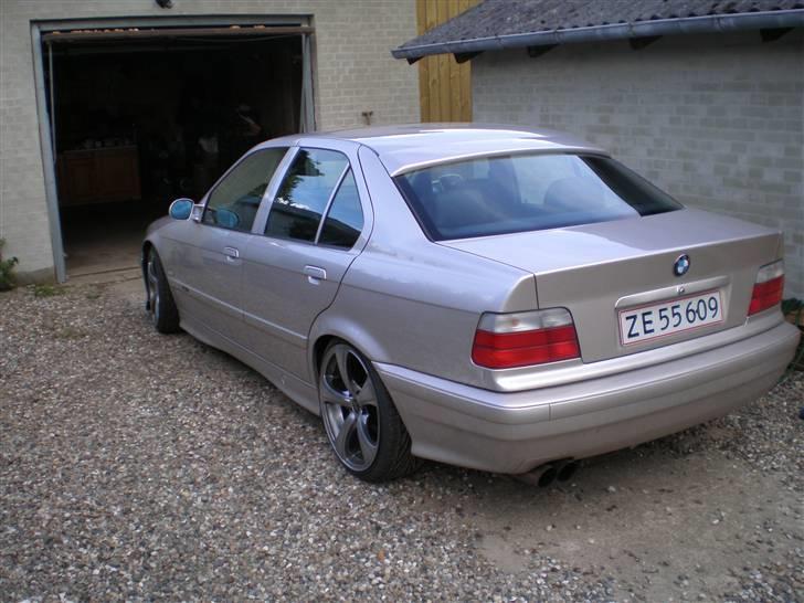 BMW 325i billede 7