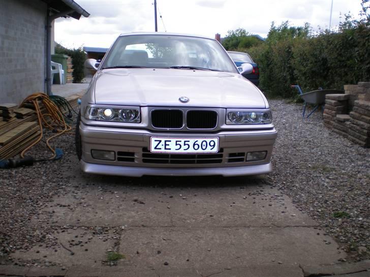 BMW 325i billede 9