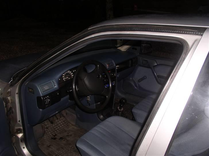 Opel vectra  2,0i 8v  SOLGT billede 4