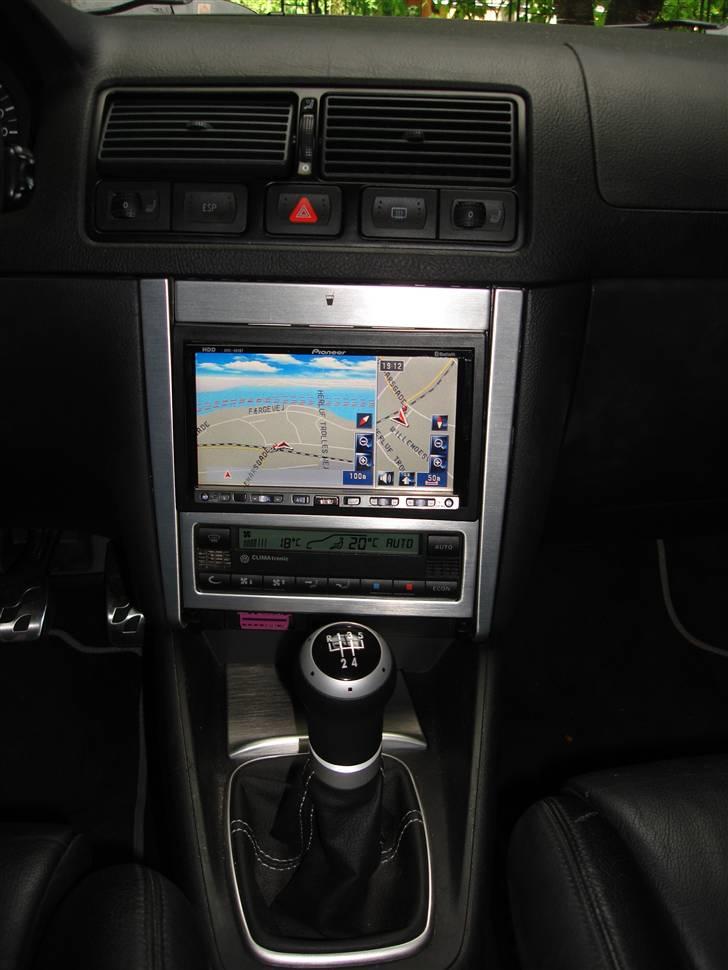 VW 4 gti  r32 fmj  SOLGT. billede 3