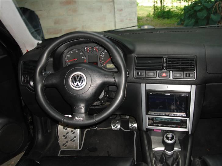 VW 4 gti  r32 fmj  SOLGT. billede 4