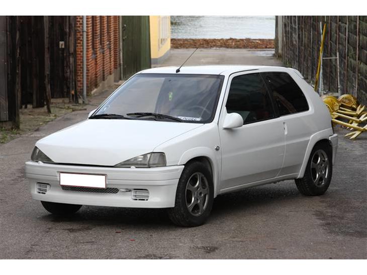 {{currentPhoto.altText}} billede {{currentPhoto.number}}