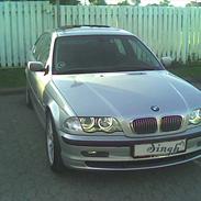 BMW 328i